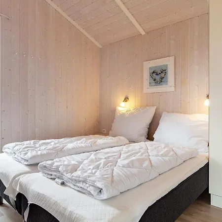 4 Person In Дом отдыха Грёмиц